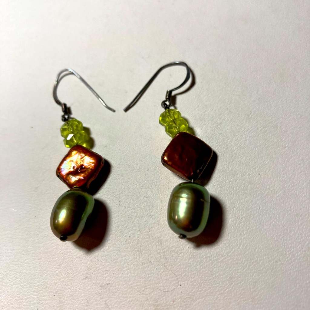 Hanging Pierced Green And Brown Earrings 944